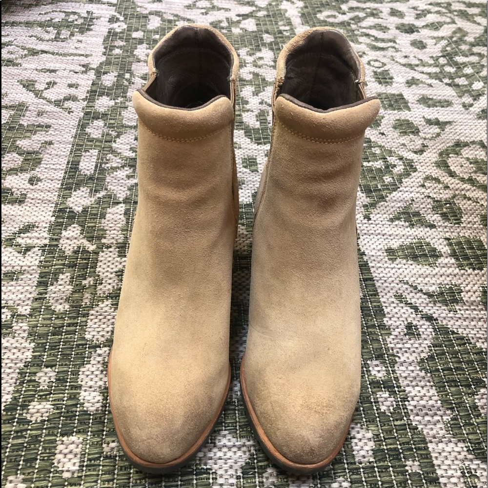 Size 9.5 Sorel